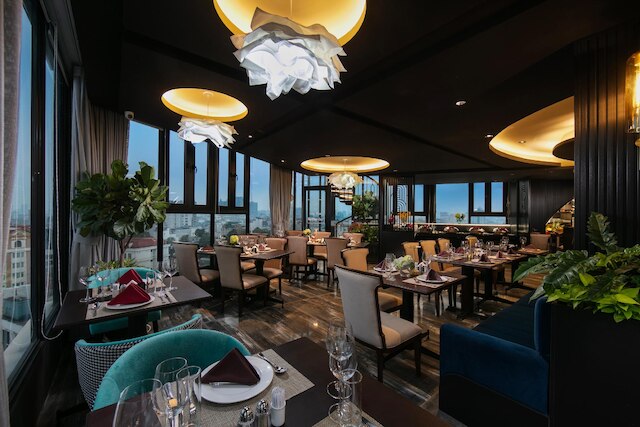 メイ・デ・ヴィル・トレンディホテル & スパ