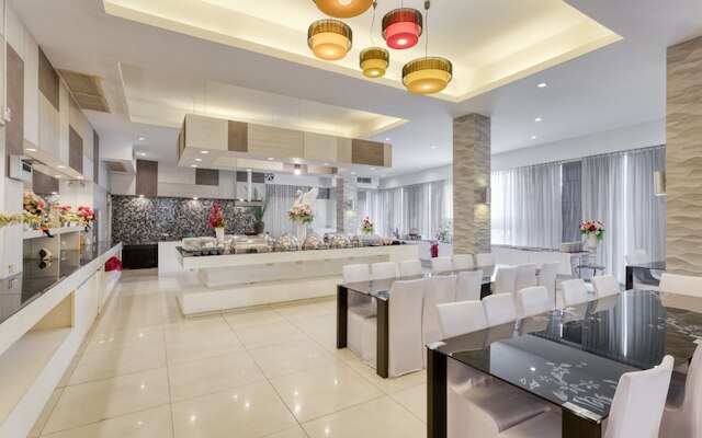 アウンチャレーナ グランド ホテル