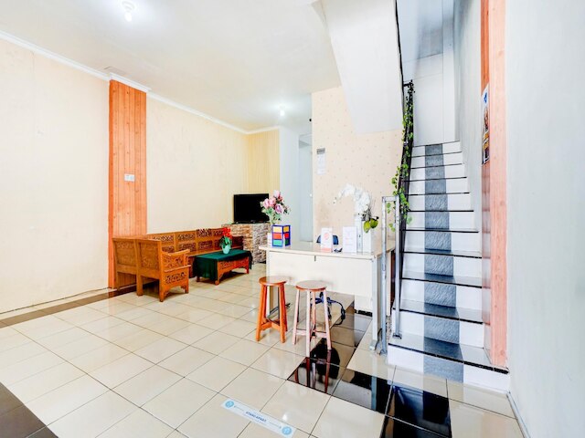 OYO フラッグシップ 90502 ホリステイ マラン ニュー