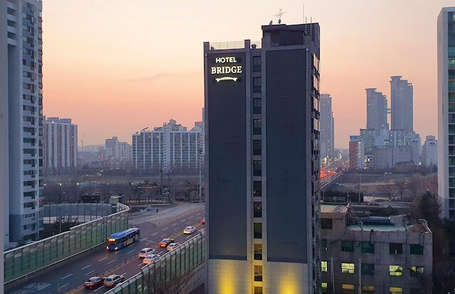 ホテル ブリッジ