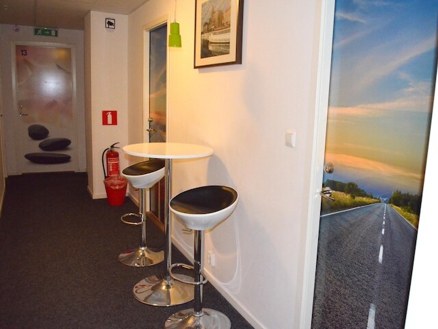 インターホステル