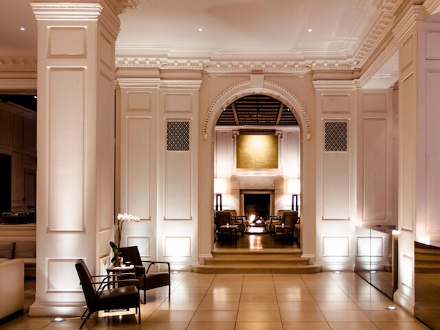 ザ シカゴ ホテル コレクション アンバサダー ゴールド コースト