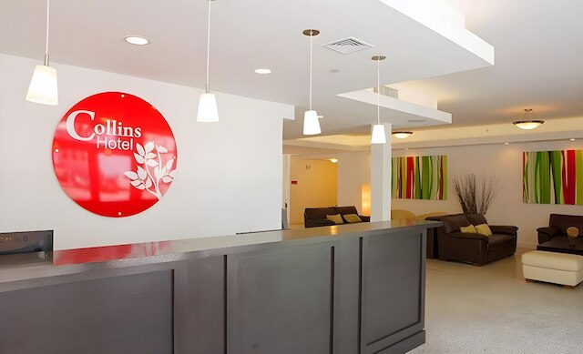 コリンズ ホテル