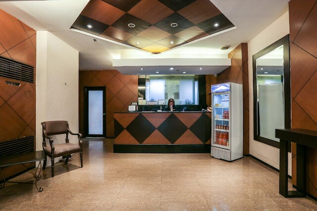 パラゴン タワー ホテル