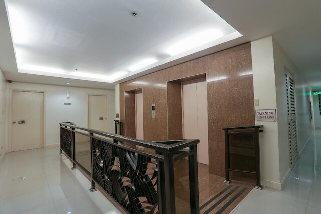 パラゴン タワー ホテル