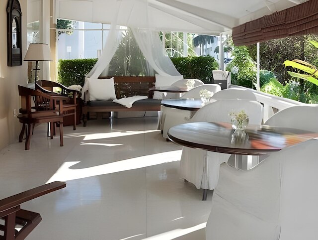 カデット ホテル