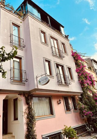 アゴラ・ゲストハウス&ホステル