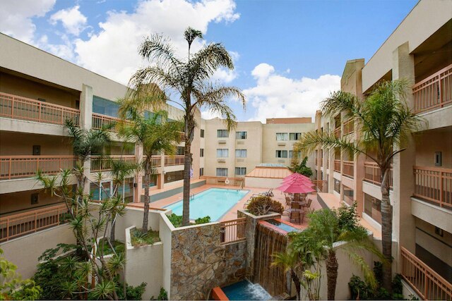 ラマダ バイ ウインダム ホーソーン LAX / ロサンゼルス スタジアム