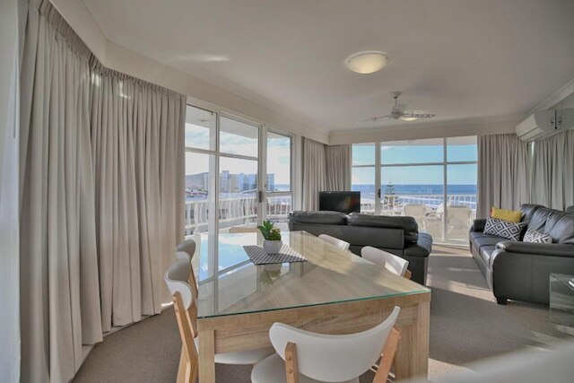 ナイティーンナインス オン ザ ビーチ