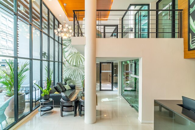 アンバー ブティック シロム ホテル