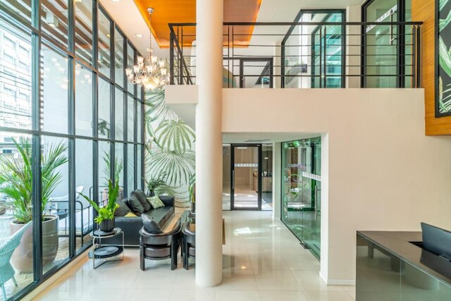 アンバー ブティック シロム ホテル