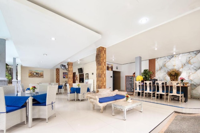 ルンブン サリ ホテル