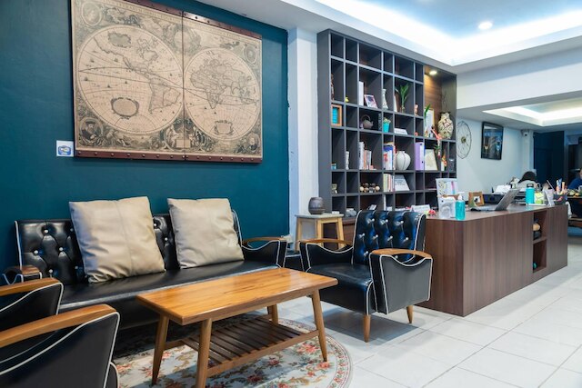 アソーク モントリ ホステル