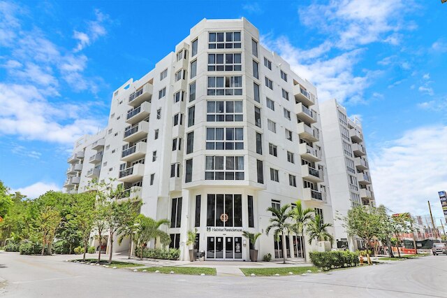 ロアミ アット ハビタット ブリッケル