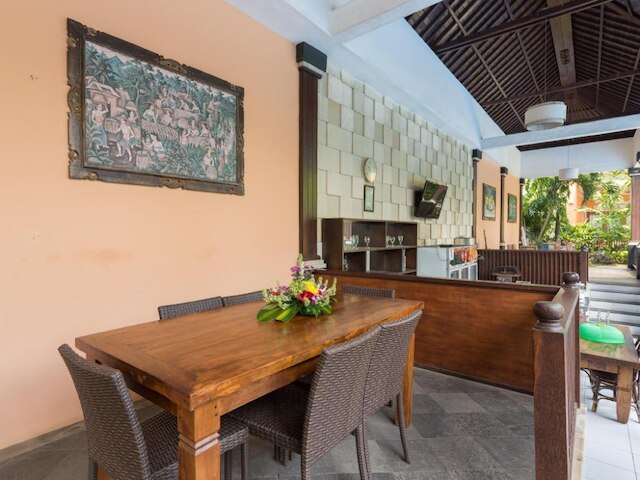 スワスティカバンガローズ