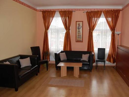 アカット ペンション & アパートメンツ