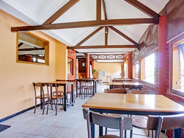 ホームステイ ケドゥン オンボ