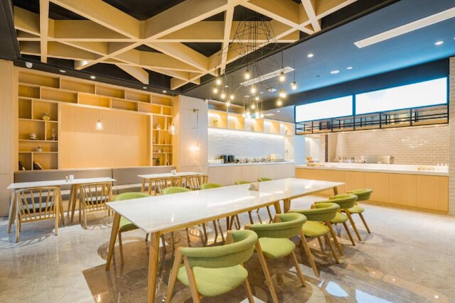 アトゥール ホテル シンフー ナントン (南通星湖 101 亚朵酒店)