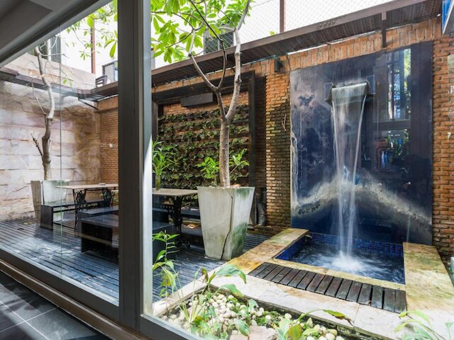 シーロムコンヴェントガーデン