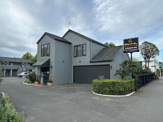 サムヒル・モーターロッジ