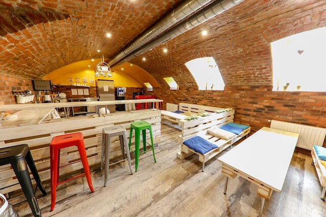 ドゥー ステップ イン ホテル - ホステル