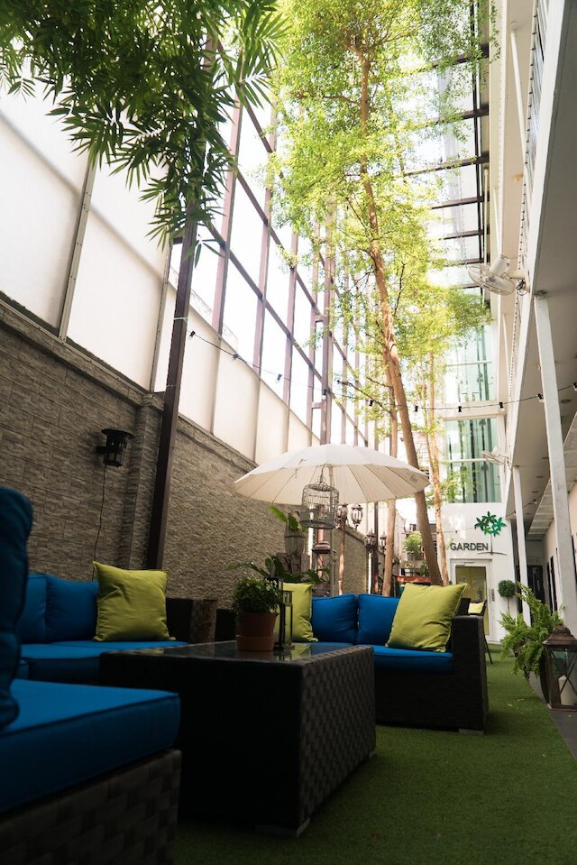 V ガーデン ホテル