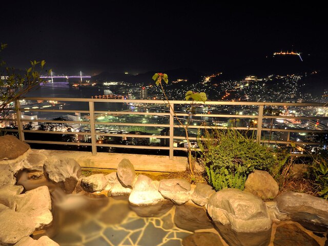 にっしょうかん新館 梅松鶴