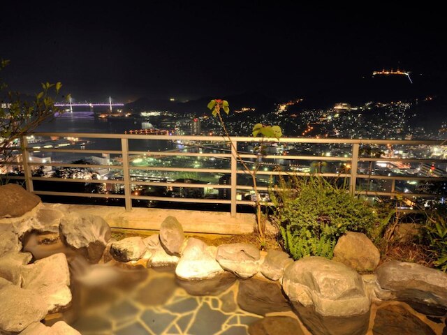 にっしょうかん新館 梅松鶴