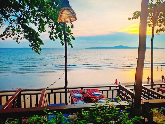 バーズ アンド ビーズ リゾート