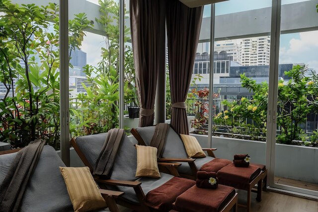 サバイ サトーン