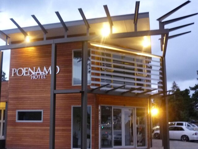 ポエナモ ホテル