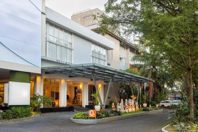 ハリス ホテル & レジデンス サンセット ロード バリ