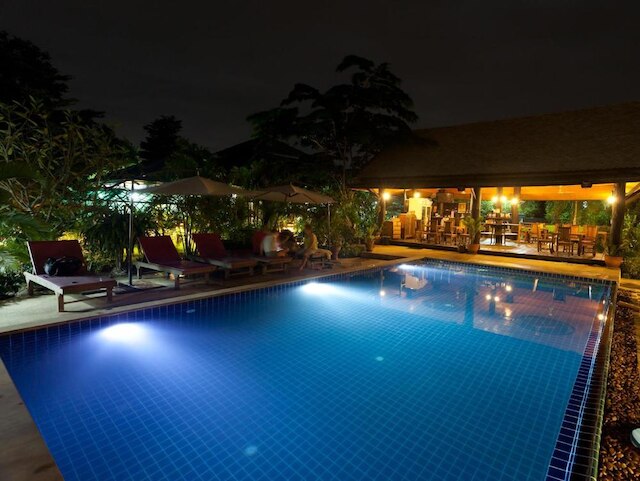 リトル ビレッジ