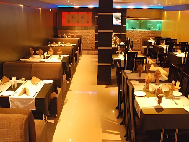 ホテル ヴィブハヴ ハーシュ