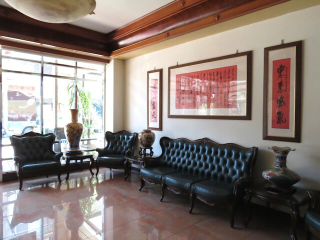 イースト コマーシャル アフェアーズ ホテル (東方商務大飯店)