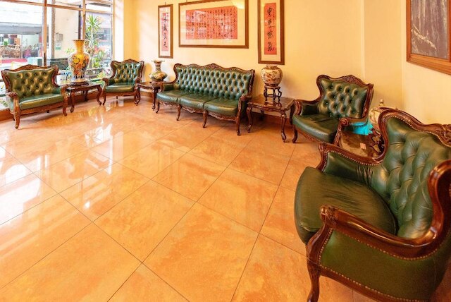 イースト コマーシャル アフェアーズ ホテル (東方商務大飯店)