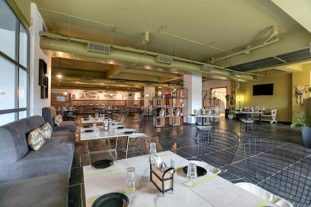 サスヤ ホームズ