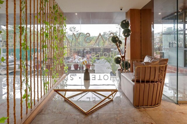 サスヤ ホームズ