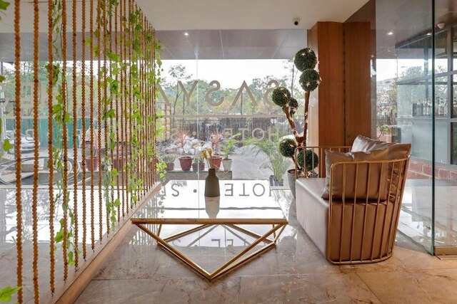 サスヤ ホームズ