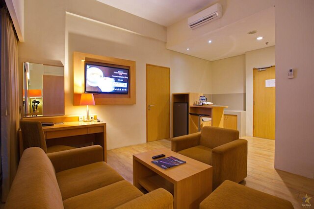 ホリソンウルティマセマラン