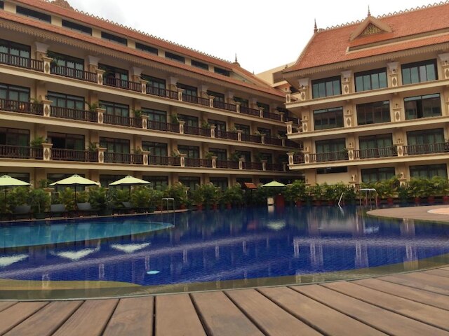 バイヨン エラ ホテル