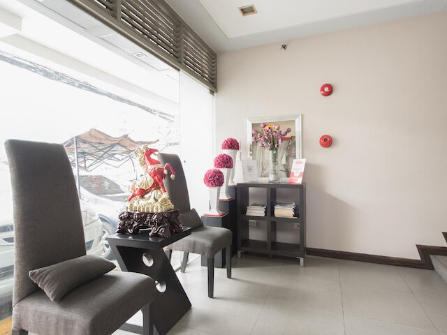 ゼン ルームズ ロレンツォ スイーツ マカティ