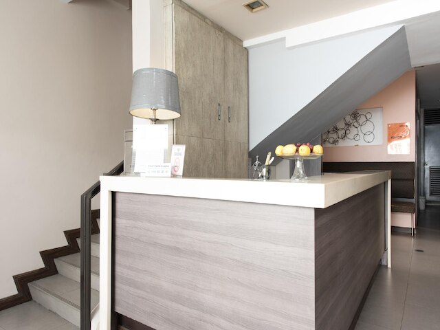 ゼン ルームズ ロレンツォ スイーツ マカティ