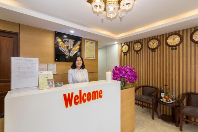 トラン ナン ホテル