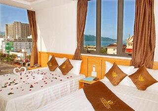 トラン ナン ホテル