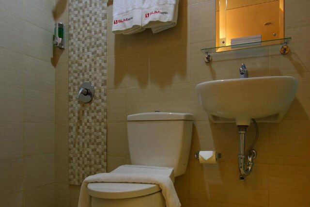 スミ ホテル スラバヤ