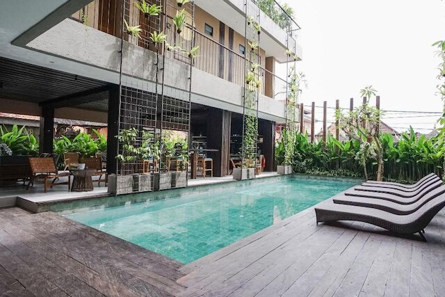 タナガ コリビング