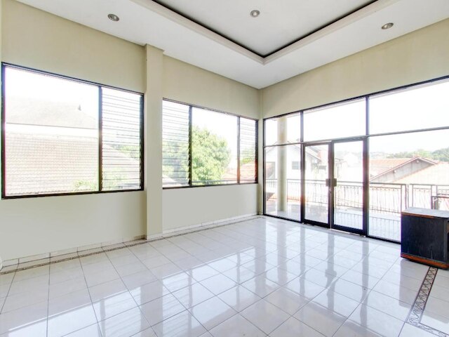 OYO 91473 ウィズマ フサダ 1 スマラン