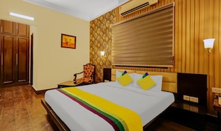 OYO 15954 コノート ミューズ