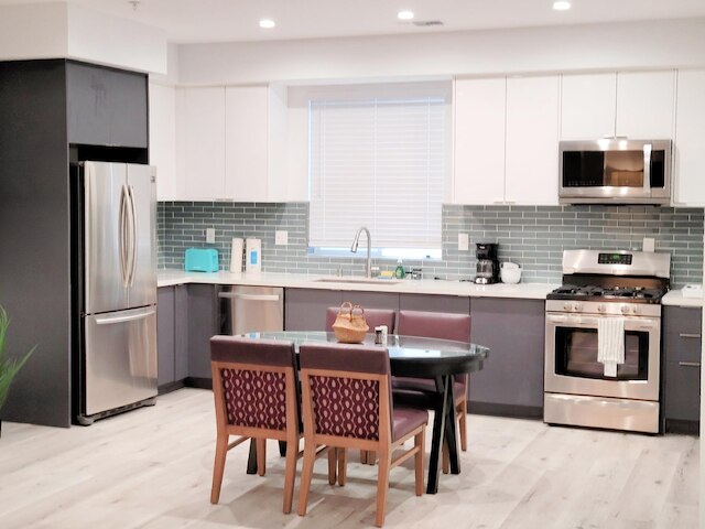 ステイズプロ - ハリウッド ホームズ ミニッツ トゥ エブリシング